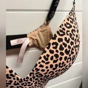 Victoria’s Secret T- Shirt Leopard Brown Lightly Lined Bra
