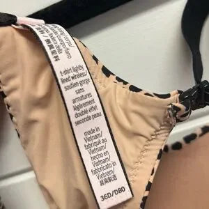 Victoria’s Secret T- Shirt Leopard Brown Lightly Lined Bra