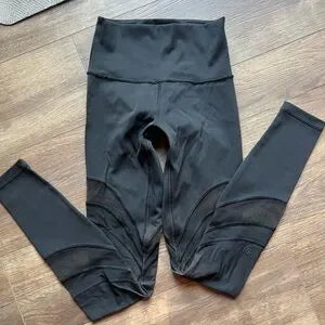 Lululemon Seek The Heat Tight *28" size 2