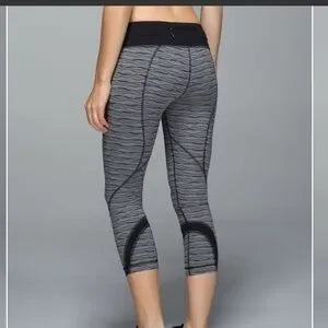 Lululemon Run: Inspire Crop II *All Luxtreme 6