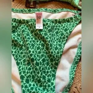 Victoria’s Secret Green Paisley Floral Bikini Small