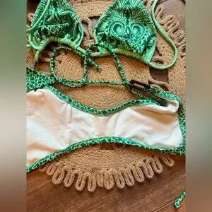 Victoria’s Secret Green Paisley Floral Bikini Small